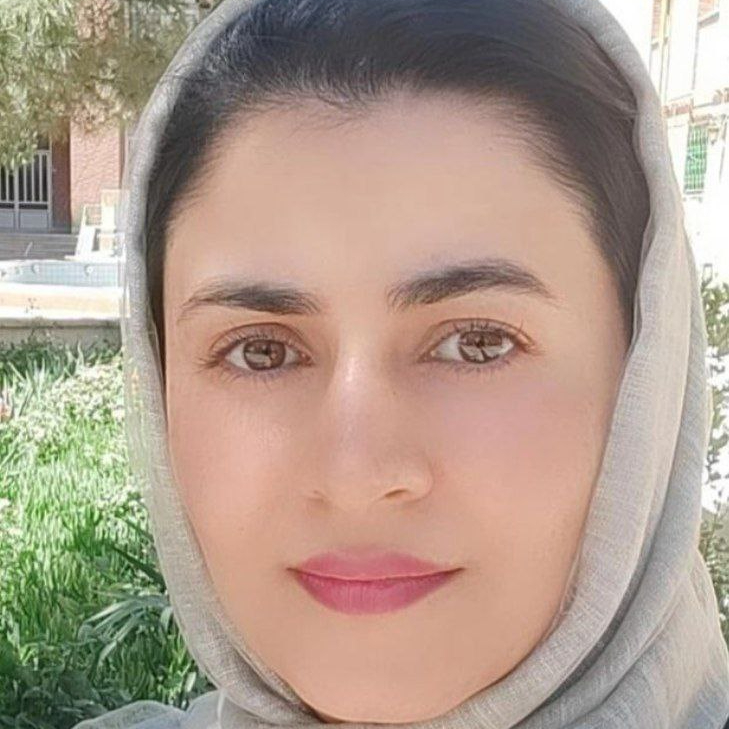 زینب کارگریان